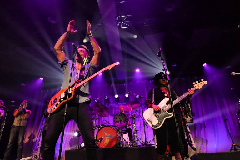 Post Concierto The Cat Empire