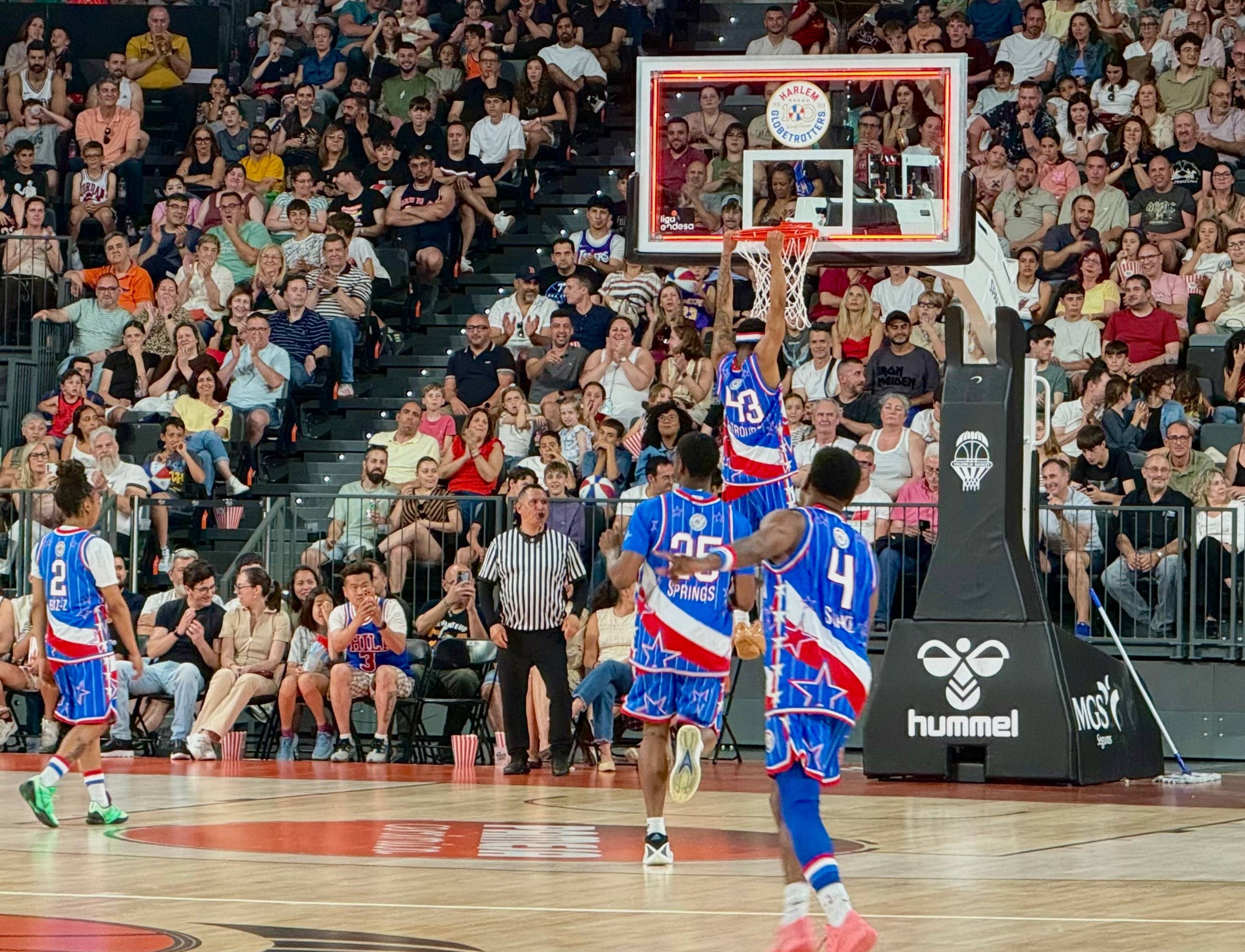 Los Harlem Globetrotters celebran su centenario con un espectacular show en el Roig Arena