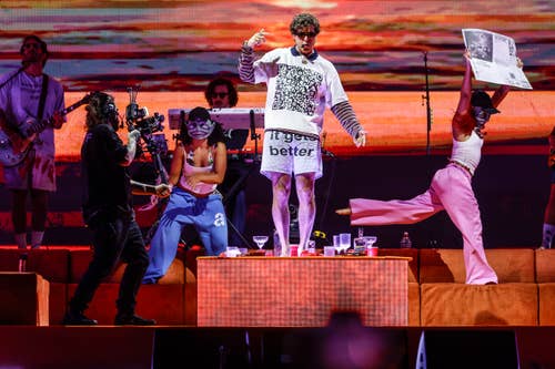El trippy pop de Rawayana conquista el Roig Arena