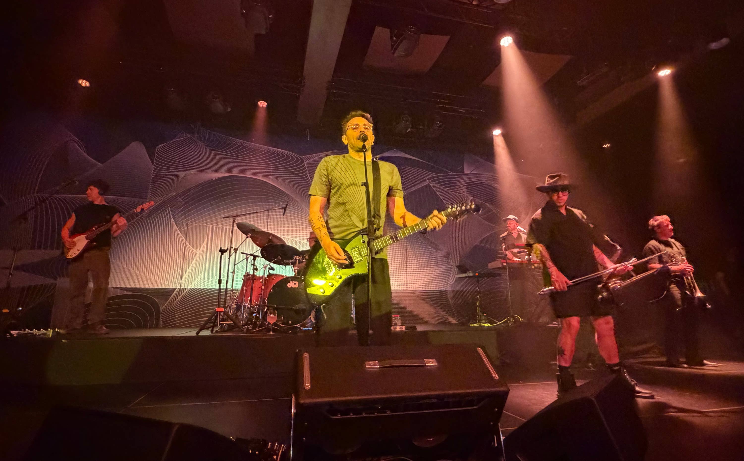 No Te Va Gustar celebrates 30 years of history at the Roig Arena Auditorium Hall