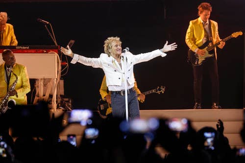 Rod Stewart brilla ante 12.000 personas en Roig Arena